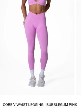 KEEPTHATPUMP Core V-Waist Legging in Bubblegum Pink